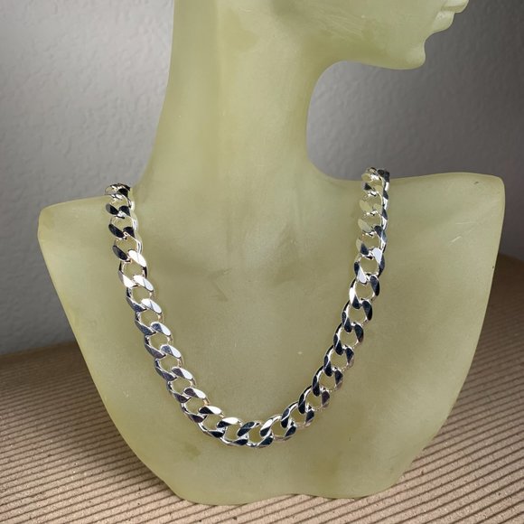 NEW 46.8 grams 18" 8mm Italian Curb Chain Necklace in Sterling Silver - Picture 2 of 3